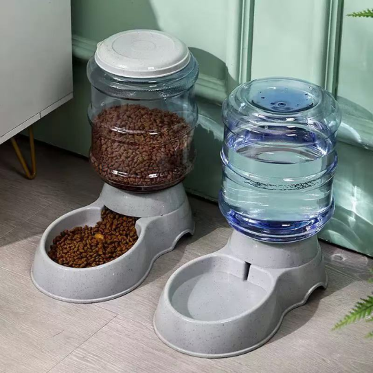 Pet water dispenser