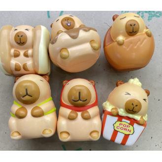 CC163-015 Capibara Jellies Squeeze toy