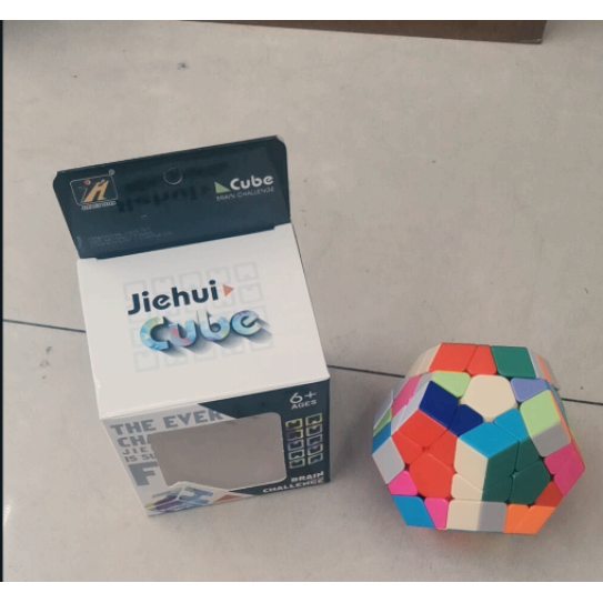 cc130-011 magic cube5.5CM